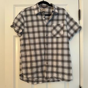 Boston trader man’s button down shirt size large